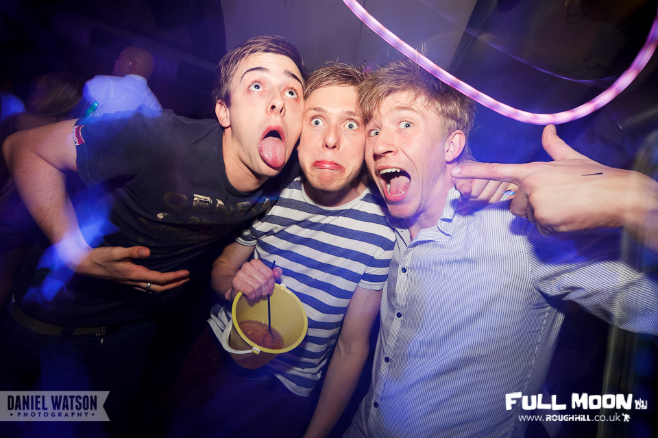 IMAGE: http://payload49.cargocollective.com/1/3/110609/3294800/26-04-2012-17_o.jpg