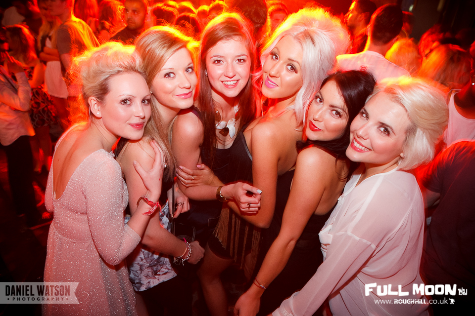 IMAGE: http://payload49.cargocollective.com/1/3/110609/3294800/26-04-2012-187_o.jpg