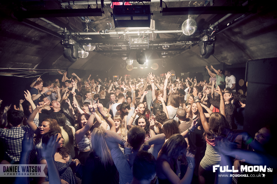 IMAGE: http://payload49.cargocollective.com/1/3/110609/3294800/26-04-2012-194_o.jpg